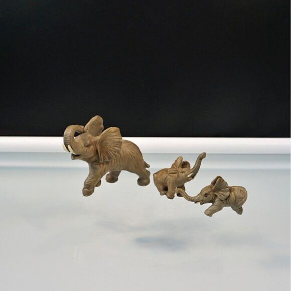 Vintage Elephant Family 3 Ceramic Figurines Trunks Up Good Luck - Picture 2 of 9